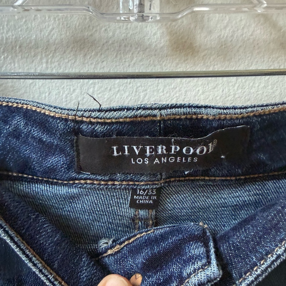 Liverpool Los Angeles cropped wide leg denim - Picture 4 of 6